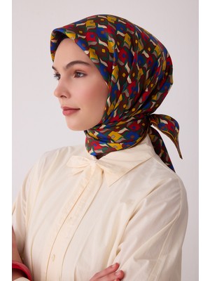 Belli Geometrik Desen %100 Twill Ipek Eşarp BE02-82