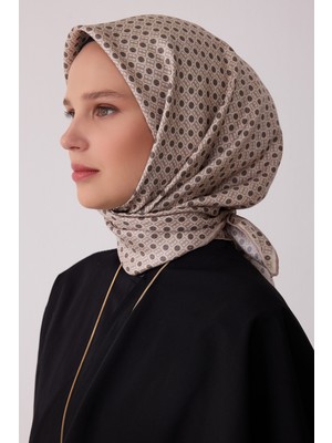 Belli Monogram Desen %100 Twill Ipek Eşarp BE18-31