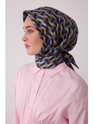 Belli Geometrik Desen %100 Twill Ipek Eşarp BE07