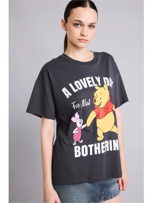 DeFacto Disney Winnie The Pooh ve Piglet Baskılı Oversize Bisiklet Yaka Kısa Kollu Tişört I5445AX26HS