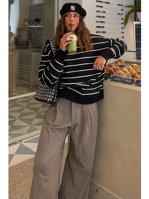 Madmext Siyah Çizgili Kadın Triko Kazak MG1262