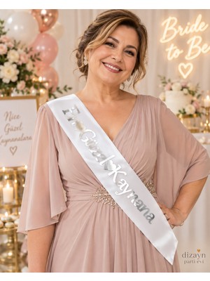 En Güzel Kaynana Kuşağı – Beyaz Saten Kuşak Gold / Gümüş Yazılı – Düğün, Nişan ve Bride To Be Aksesuarı