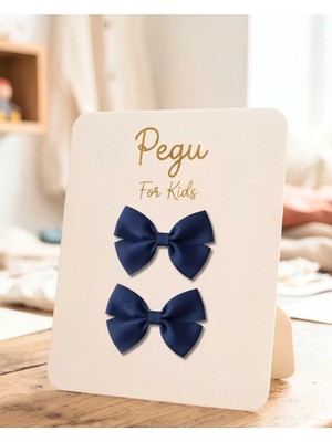 Pegu Minik Düşler Serisi , 2 ' Li Lacivert Grogren Kurdele Fiyonk Saç Tokası , Pens Toka . Okul Öncesi , Okul, Ilkokul , Çocuk ve Genç Toka ..