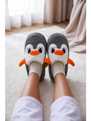 Nmoda Kadın Peluş Ev Terliği Penguen Desenli Kışlık Sıcak Tutan Kapalı Burun Yumuşak Tabanlı Rahat Pandufu