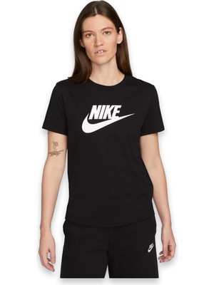 Nike DX7906 Nike Sportswear Essentials Logo Siyah Kadın T-Shirt