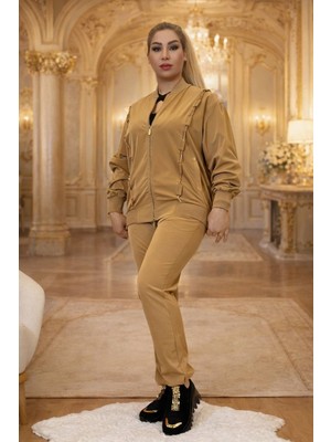 Yeşil Moda Kadın 3’lü Taş Detaylı Yağmurluk Kumaş Takım – Fermuarlı Ceket, Askılı Crop Top ve Yüksek Bel Pantolon
