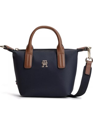Tommy Hilfiger Kadın Metalik Th Logo Detaylı Çıkarılabilir Uzun Askılı Lacivert Omuz Çantası AW0AW18368-DW6