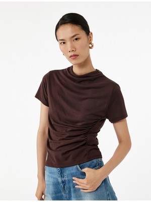 Koton Modal Kumaş Slim Fit Drapeli Kısa Kollu Geniş Dik Yaka Bluz