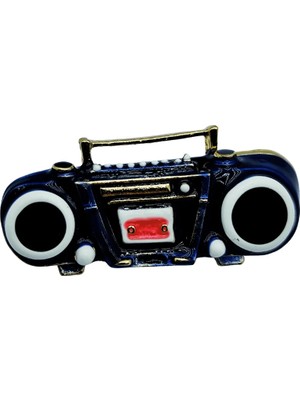 BB Bi Butik Shop Retro Lacivert Boombox Radyo Tasarım Broş – Vintage Müzik Severler Için Şık Aksesuar