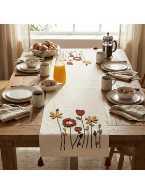 Destiva Home Punch Nakışlı Çiçek Bahçesi Desenli Masa Runnerı (40X130 Cm)