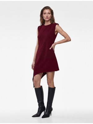 Koton Scuba Kumaş Asimetrik Bisiklet Yaka Kolsuz Elbise