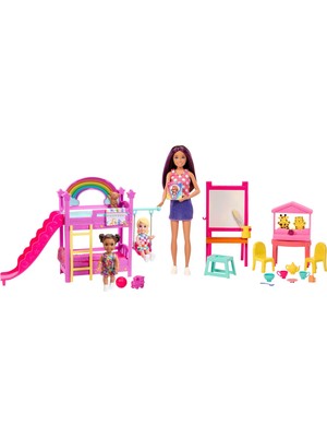 Barbie Skipper Bebek Bakıcılığı Eğlencesi Oyun Seti 3 Bebek, Mobilya ve 15'ten Fazla Aksesuar ile Barbie Skipper Bebek Bakıcılığı Eğlencesi Oyun Seti HND18