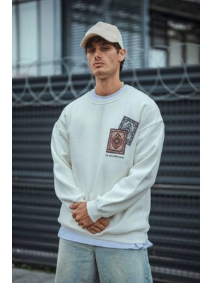Pileli Store Uzun Kol Bisiklet Yaka Baskılı Sweatshirt - Beyaz