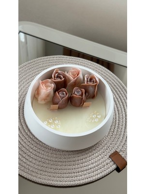 My Elfa Inci ve Çiçek Süslemeli Dekoratif Yuvarlak Kasede Özel Yapım Soya Wax Mum