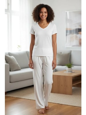 Pileli Store Kadın Ekru Yumuşak Dokulu Minimal V Yaka Üst Basic Şık Günlük Bluz