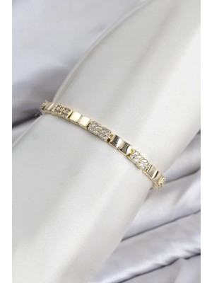 Pileli Store cm Kare Model Zirkon Taşlı Vıp Seri Gold Renk Pirinç Kadın Bileklik TJ-BB8611