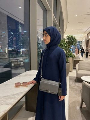 Valentina Victoria Hakiki Deri Çokbölmeli Orta Boy Çapraz Çanta