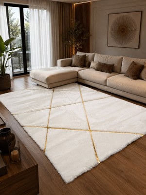 Gold Detaylı Ekru Peluş Halı