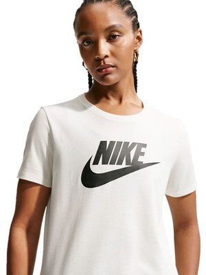 Markali Nike Nsw Club Ss Tee Icon Futura Beyaz Kadın Tişört DX7906-133