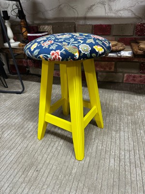 Taburecity- Sarı Renk Ahşap Puf Tabure  (48 Cm)