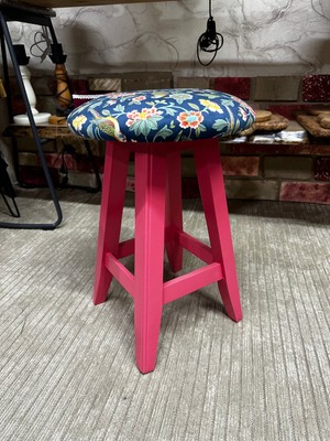 Taburecity- Pembe Renk Ahşap Puf Tabure  (48 Cm)