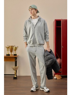 DeFacto Regular Fit Elastik Bel Cepli Düz Paça Pantolon D6762AX26AU