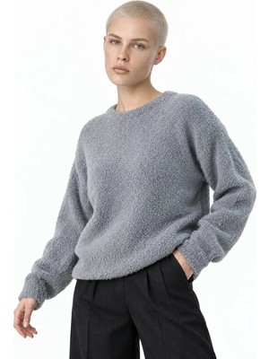Hiccup Kadınlar Mixray Peluş Dokulu Crop Örgü Kazak Gri