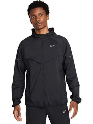 Nike Nıke Strıde Erkek Koşu Ceketi HV4548-010 Siyah