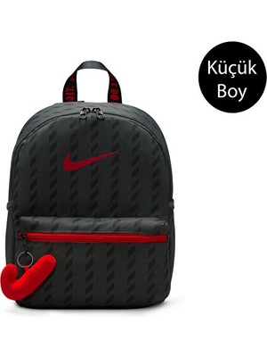Nike Nıke Y Nk Jdı Mını Bkpk SU26 Aop Sırt Çantası-En: 25,5 Cm, Boy: 33 Cm, Derinlik: 12,5 cm IO1530-010 Siyah