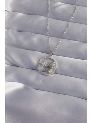Pileli Store 316L Çelik Zincir Gümüş Renk Zirkon Taşlı Yıldız Figürlü Oval Kolye TG27BKO9024