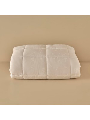 Store Premium Çiçek Desenli Dış Kumaş:%30 Bambu%70 Pamuk/iç Dolgu:%30 Bambu%70 Polyester Yorgan, Beyaz, Çift Kişilik (195X215 Cm)