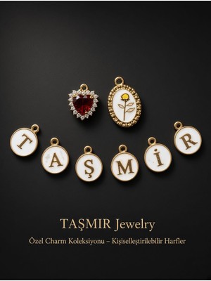 Taşmir Altın Kaplama Kişiselleştirilebilir Charm Seti – Kırmızı Kalp + Çiçek + 1 Ad. Harf Charm