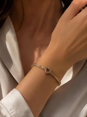 Feray Atak Collection Çelik Taşlı Kalp Detaylı Kelepçe