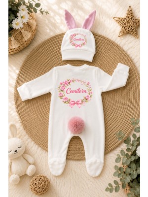 Perfect Mega Store Kişiye Özel Kız Bebek Tulum ve Bere – Pembe Gül Çelengi Temalı Isimli Bebek Tasarımı
