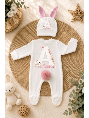 Perfect Mega Store Kişiye Özel Kız Bebek Tulum ve Bere – Tavşan Çiçek Fiyonk Temalı Harfli Bebek Tulumu