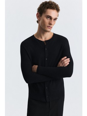 Antioch Fitilli Düğme Kapama T-Shirt