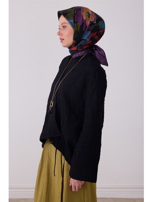 Belli Mor Çiçek Deseni %100 Twill Ipek Eşarp 4426-04