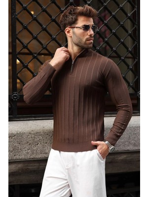 Madmext Kahverengi Slim Fit Hakim Yaka Fermuarlı Erkek Triko Kazak E7518