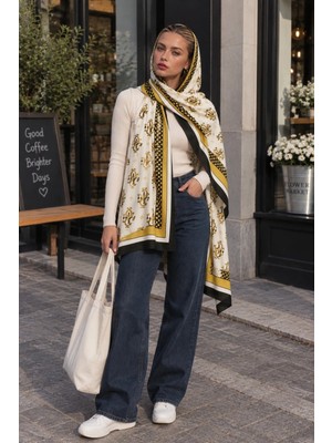 Tarzını Seç Ekru Gold Klasik Monogram Desenli Yumoş Polar Kışlık Şal Atkı 70 x 180 cm