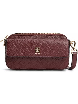 Tommy Hilfiger Kadın Logo Kabartmalı Çıkarılabilir Omuz Askılı Fermuarlı Bordo Omuz Çantası AW0AW18922-XUT