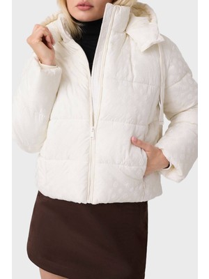 Guess New Daisy Suya Dayanıklı 4g Logolu Kapüşonlu Mont W6BL56W4195 Kadın Mont W6BL56 W4195 G012