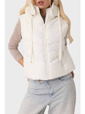 Guess Daisy Logolu Regular Fit Kapüşonlu Yaka Şişme Yelek Kadın Yelek W6BL53 W4182 G012