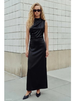Sateen Kolsuz Saten Elbise - Siyah