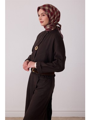 Belli Kırmızı Geometrik Desen %100 Twill Ipek Eşarp 4421-32