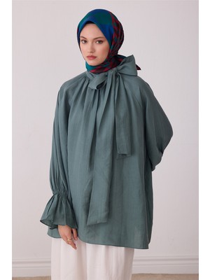 Belli Mürdüm Geometrik Desen %100 Twill Ipek Eşarp 4401-81