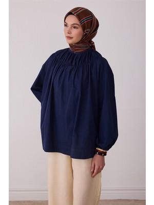 Belli Kahverengi Geometrik Desen %100 Twill Ipek Eşarp 4405-32