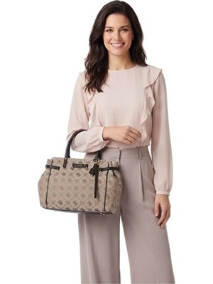 Guess Kadın El Çantası Monogram Desenli Fermuarlı Çapraz Askılı Geniş Iç Hacimli Günlük Model