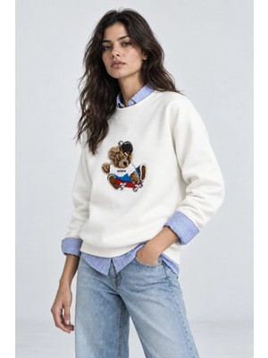 Mevese Kadın Peluş Dokulu Nakış Detaylı Salaş Sweatshirt- Beyaz
