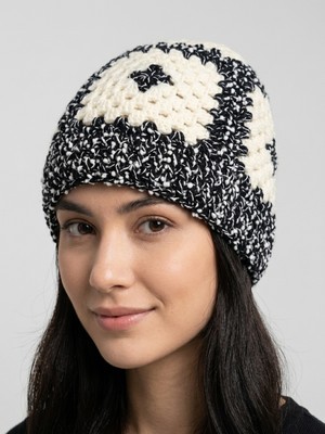 Daisy Tasarım Kadın El Örgüsü Motifli ve Yumuşak Dokulu Kışlık Şapka - Trend Model Bere ve Bucket Şapka Koleksiyonu