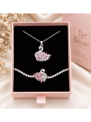 Bijutakı Pembe Taşlı Kuğu Figürlü Kolye ve Bileklik Seti – Gümüş Renk 2’li Takı Seti